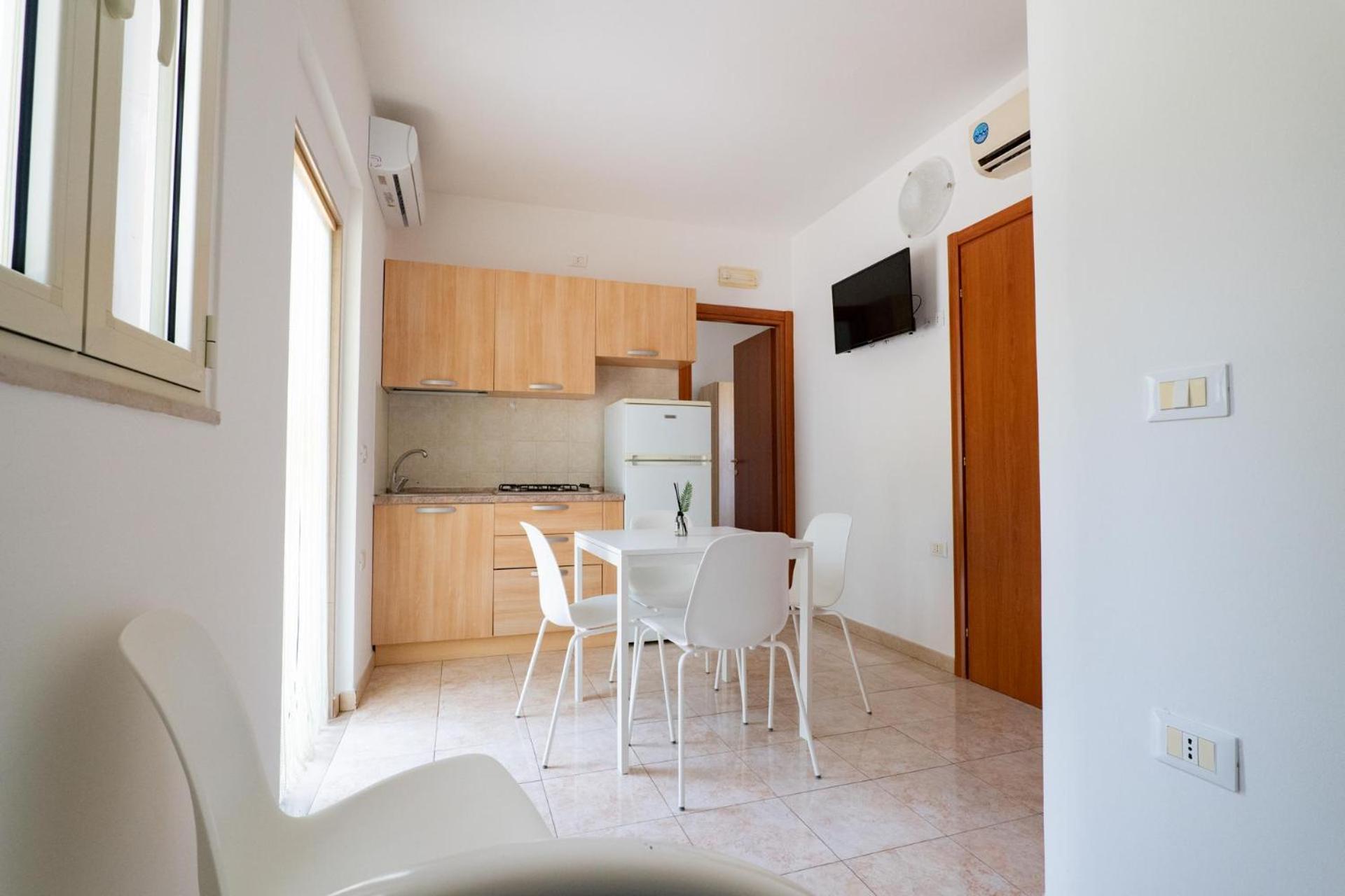 Residence Lido Dei Pini Маттината Экстерьер фото