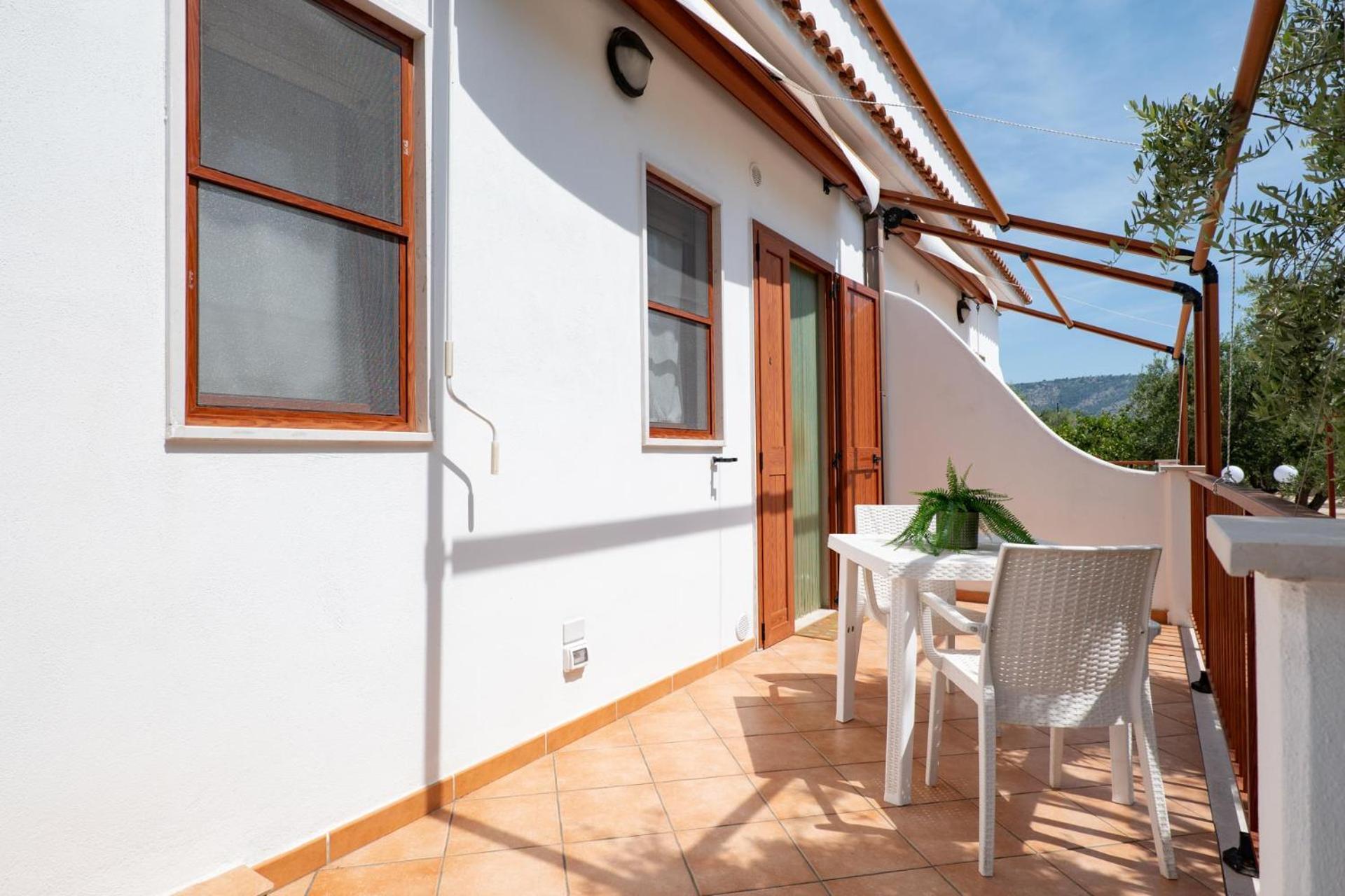 Residence Lido Dei Pini Маттината Экстерьер фото