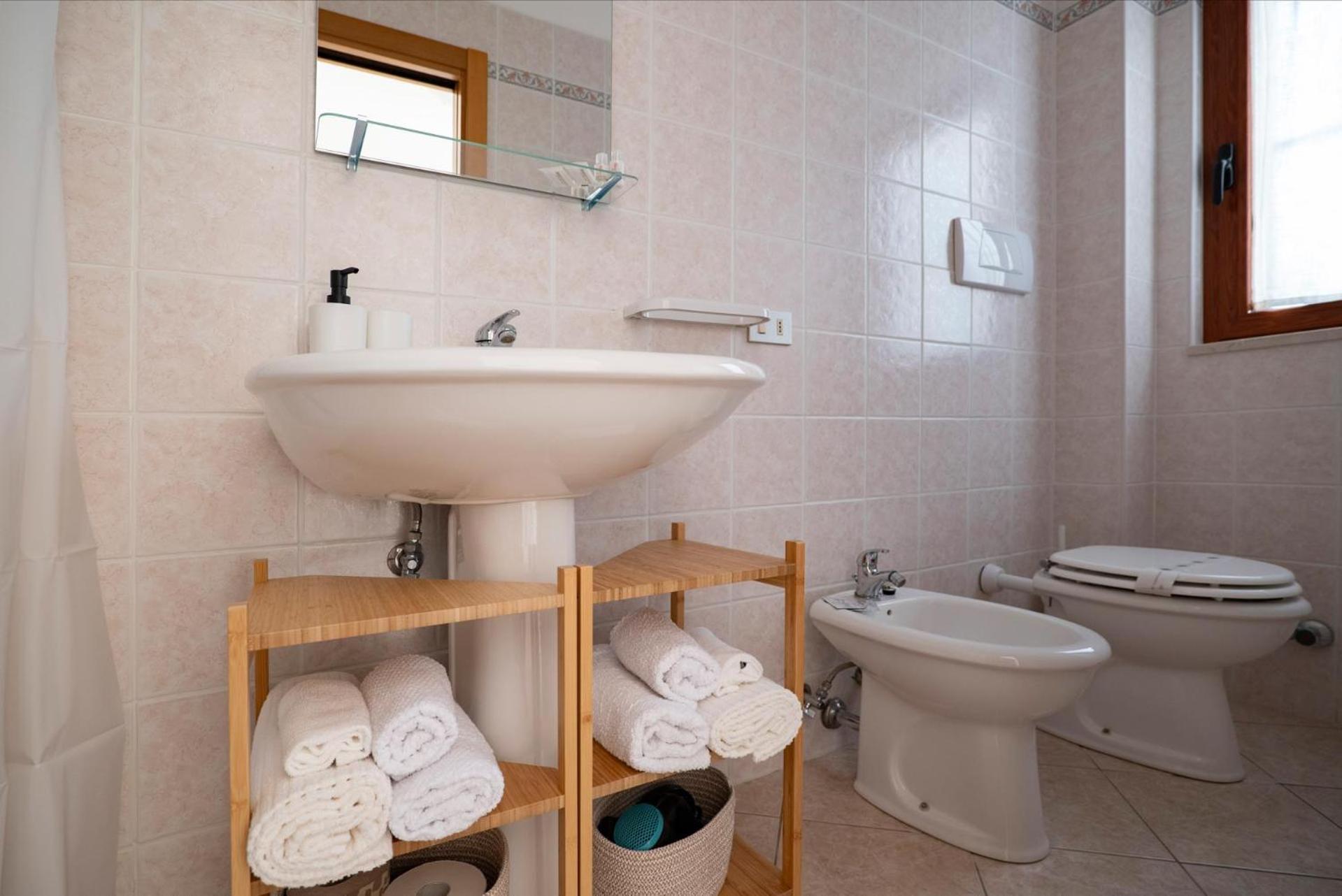Residence Lido Dei Pini Маттината Экстерьер фото
