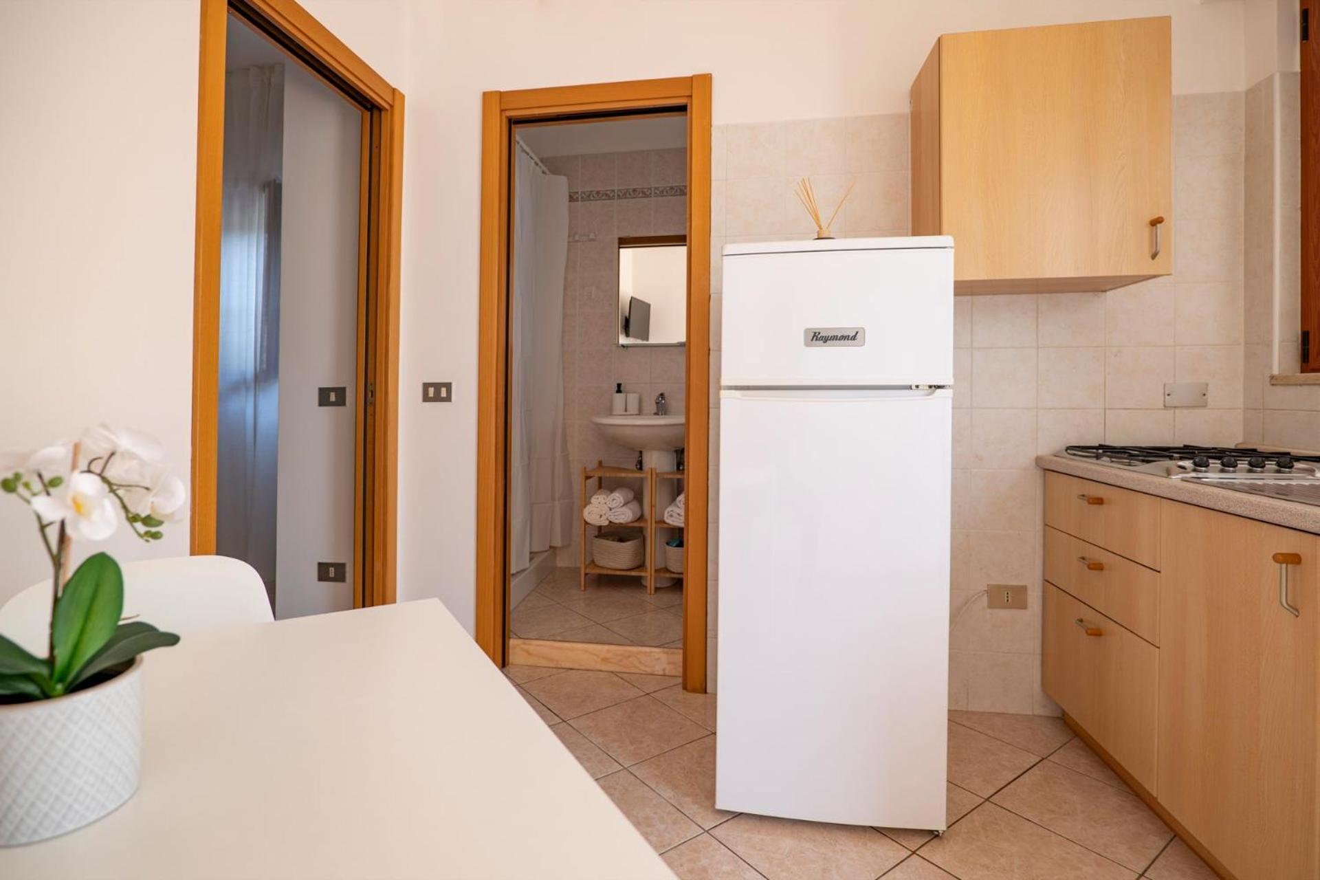 Residence Lido Dei Pini Маттината Экстерьер фото
